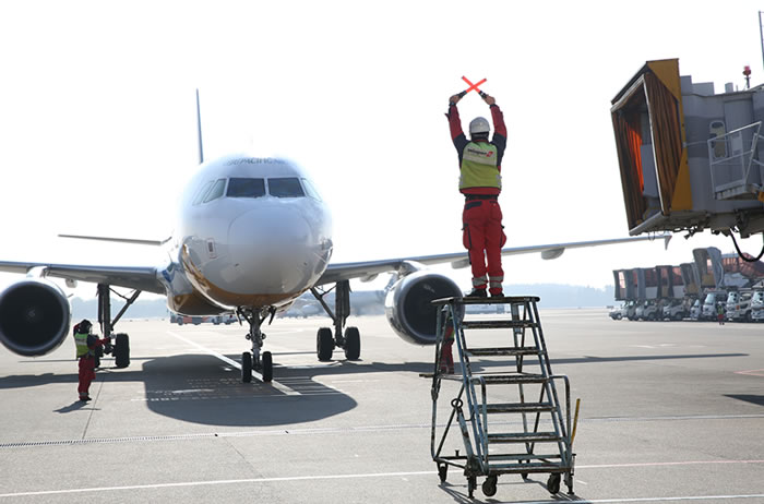 Airport ground handling work by Swissport Japan